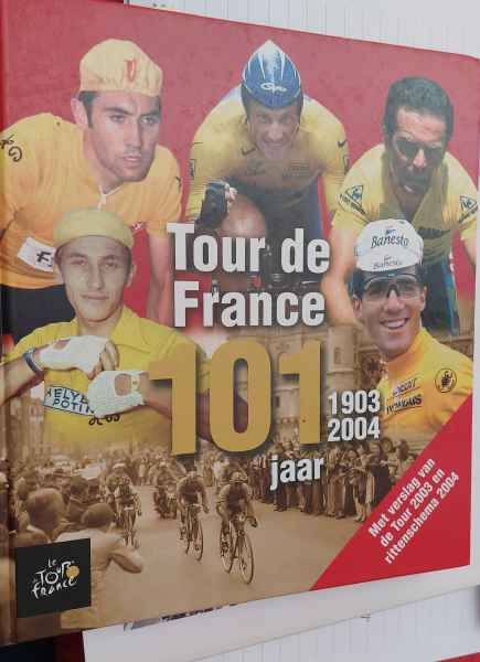 het officiele overzcihtsboek van "le tour de  France"